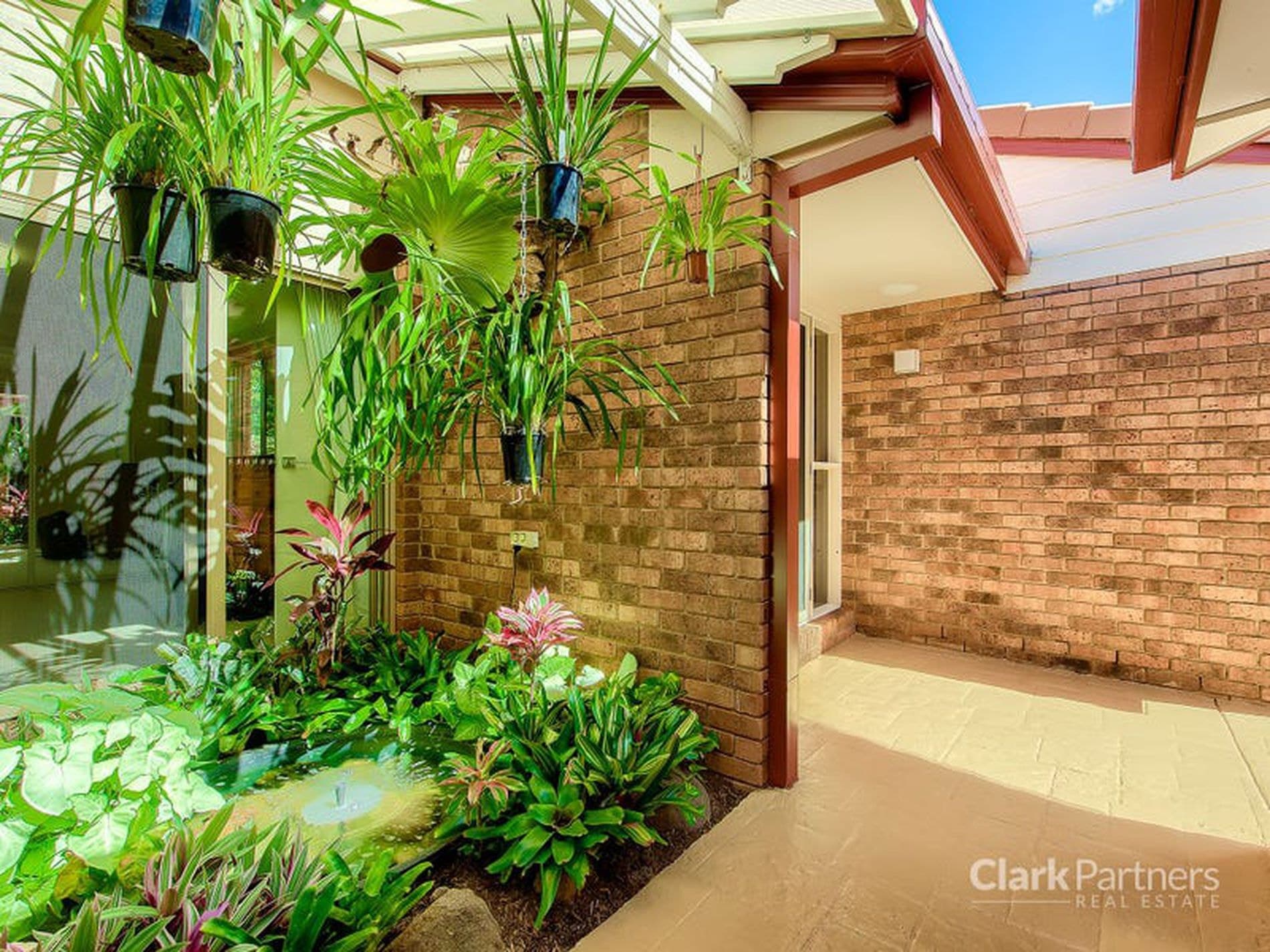 22 Burgundy Street, Carseldine, QLD, Carseldine - Thumbnail 3