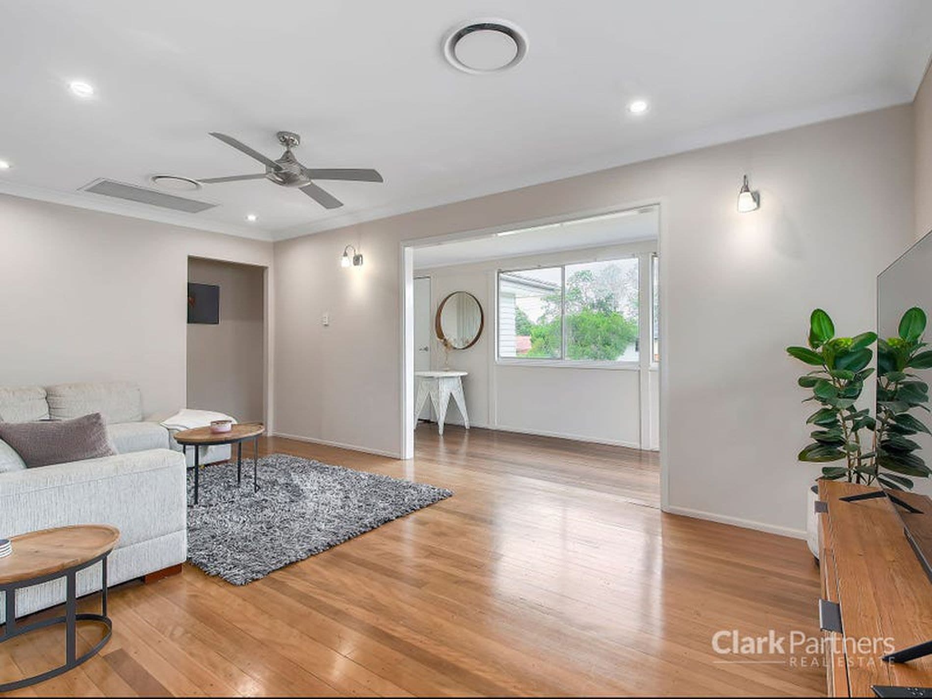 9 Dobson Drive, Strathpine, QLD, Strathpine - Thumbnail 3