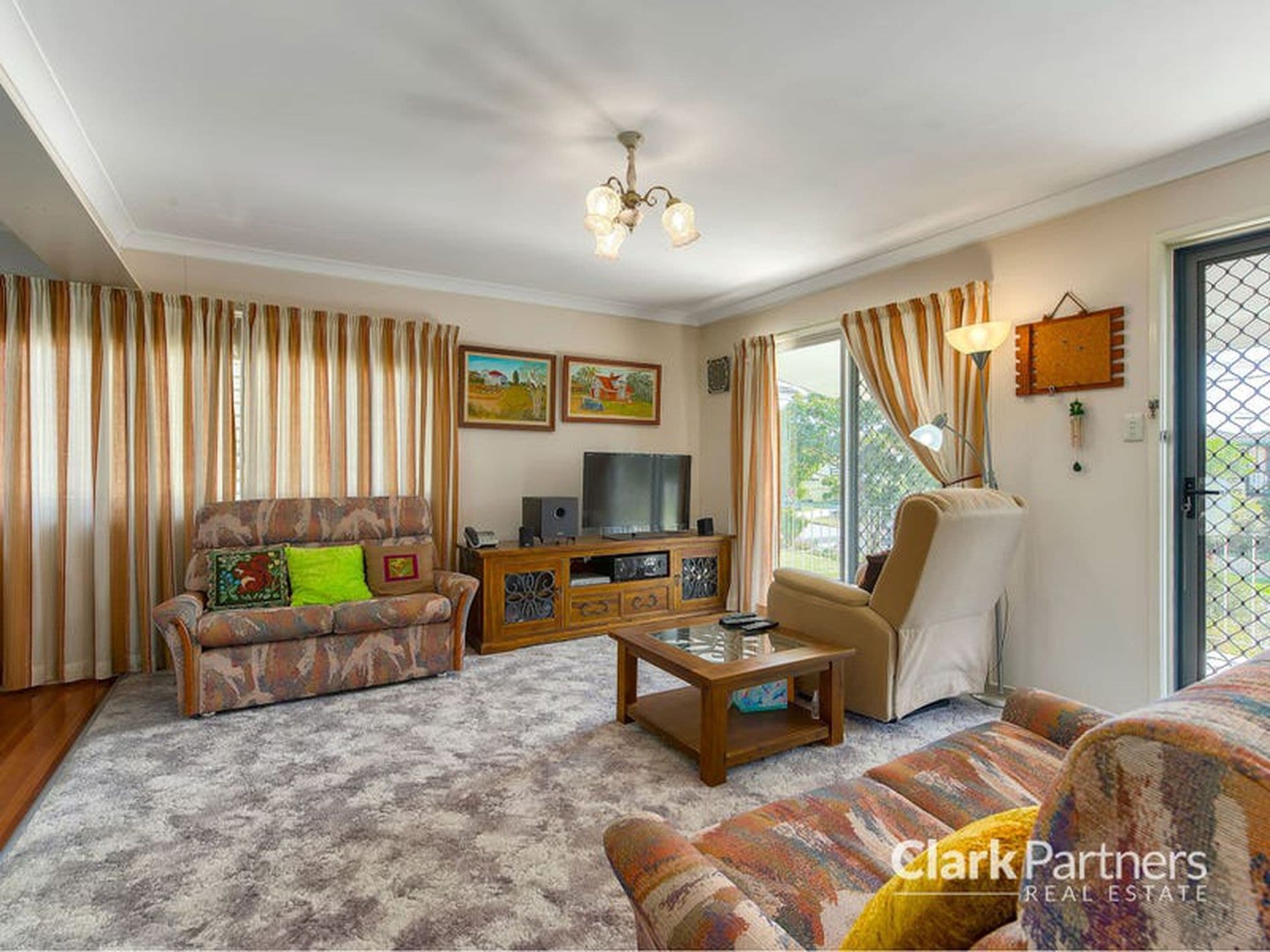 22 Lord Byron Parade, Strathpine, QLD, Strathpine - Thumbnail 3