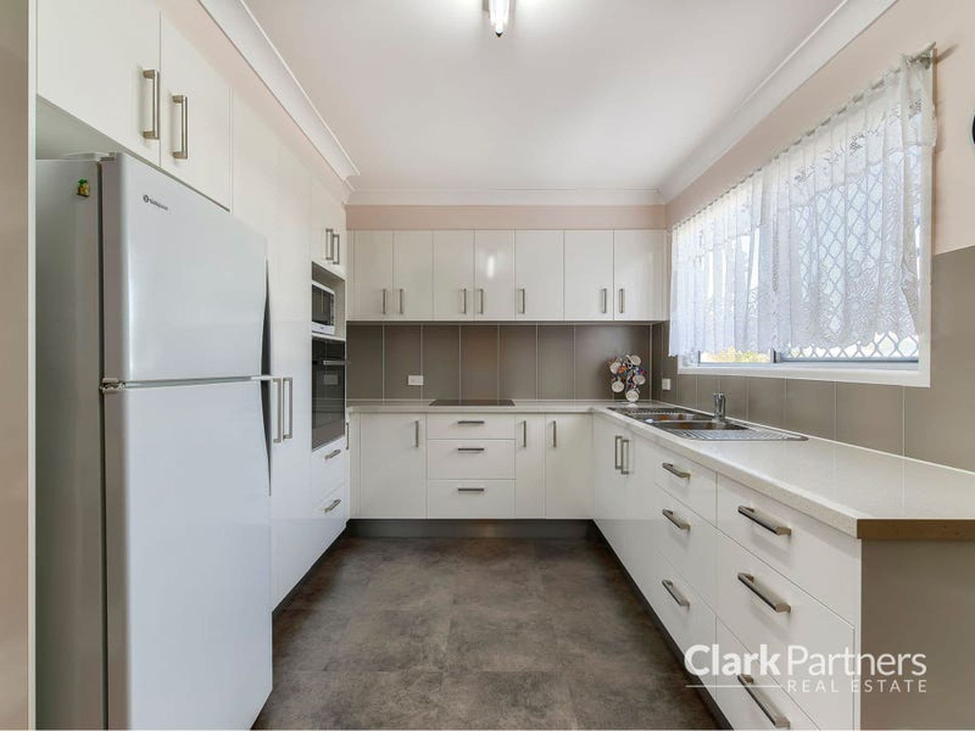 22 Lord Byron Parade, Strathpine, QLD, Strathpine - Thumbnail 6