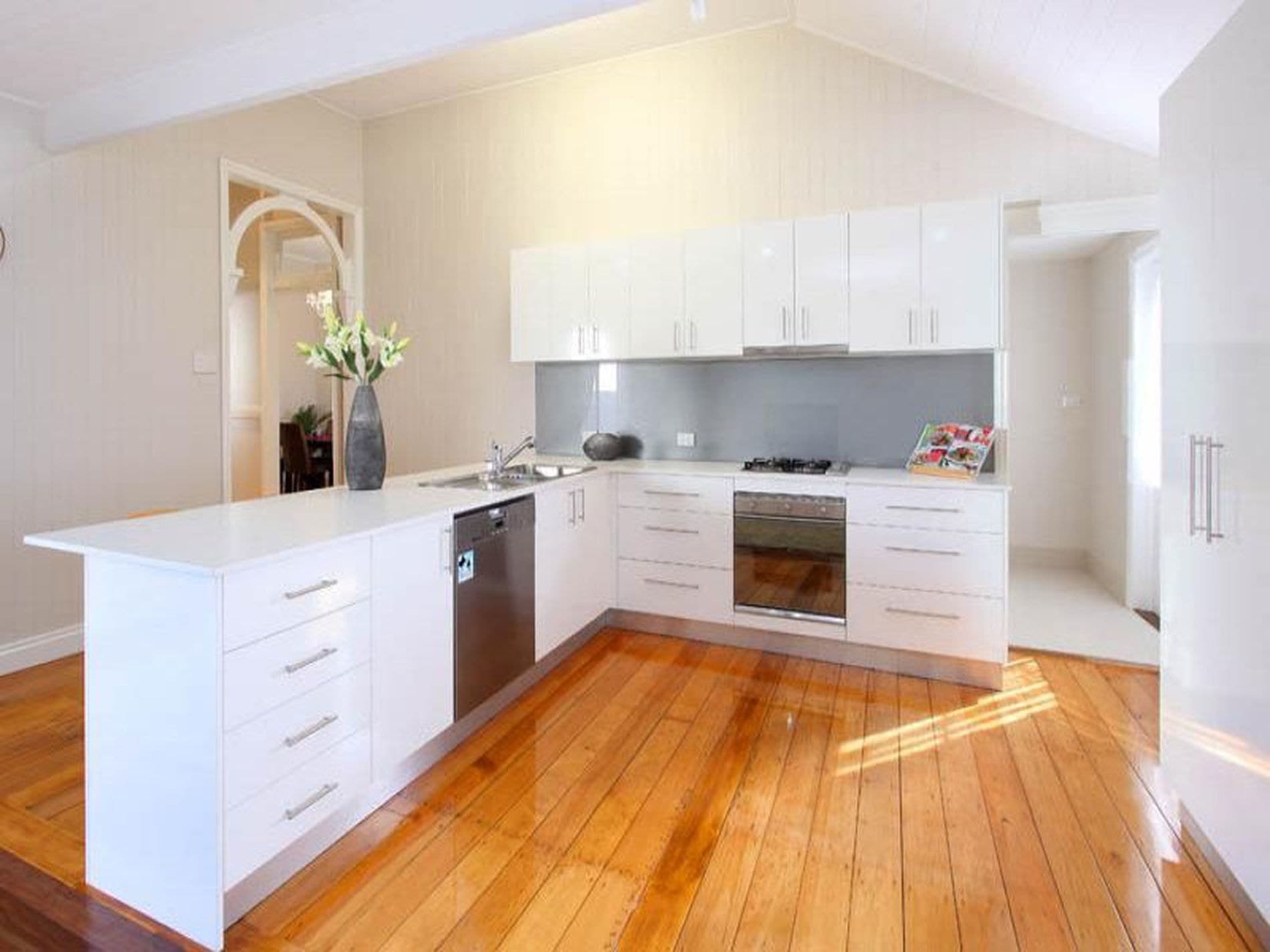 39 Montpelier Street, Clayfield, QLD, Clayfield - Thumbnail 6