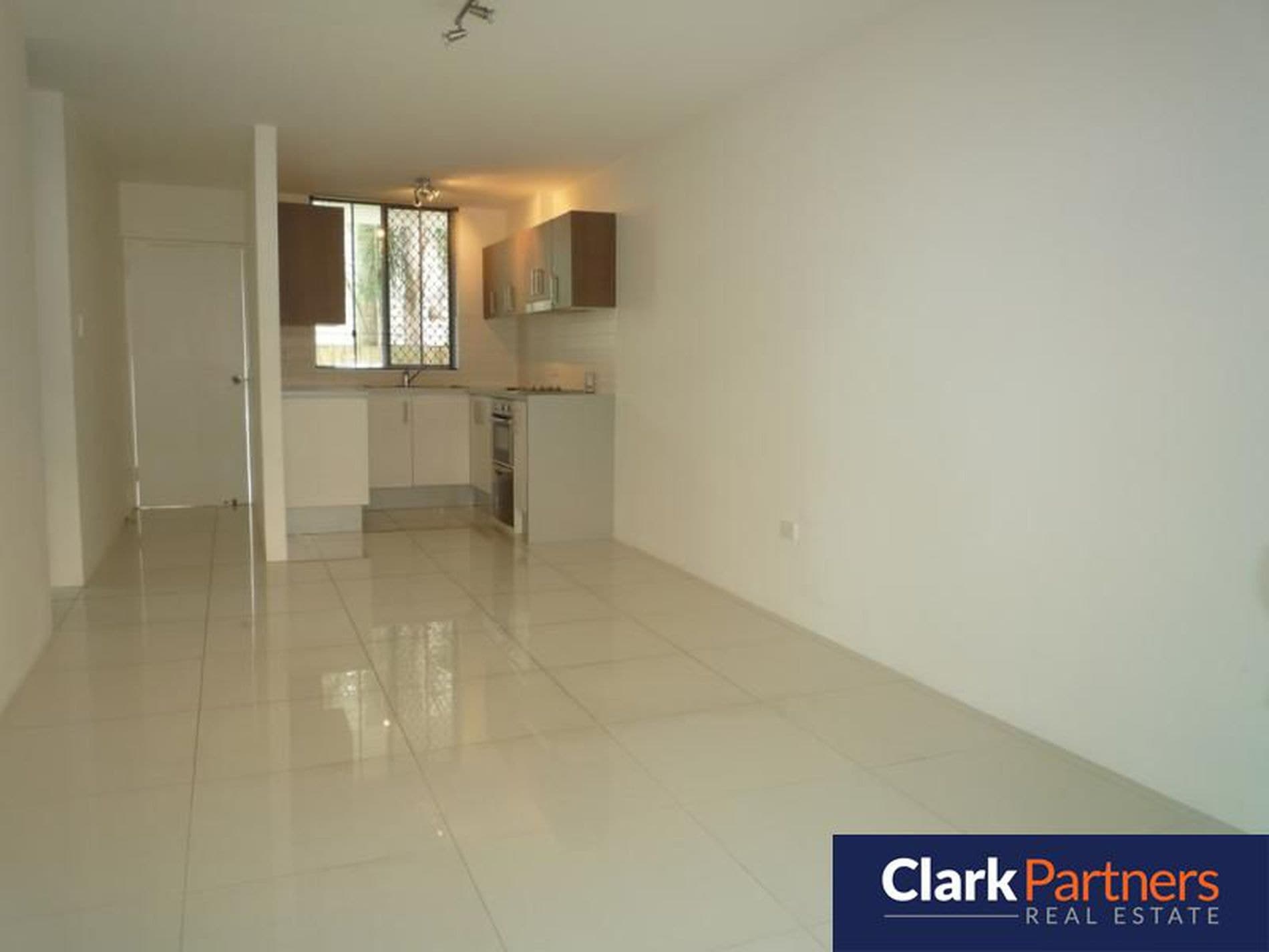 1 / 105 Alderley Avenue, Alderley, QLD, Alderley - Thumbnail 2
