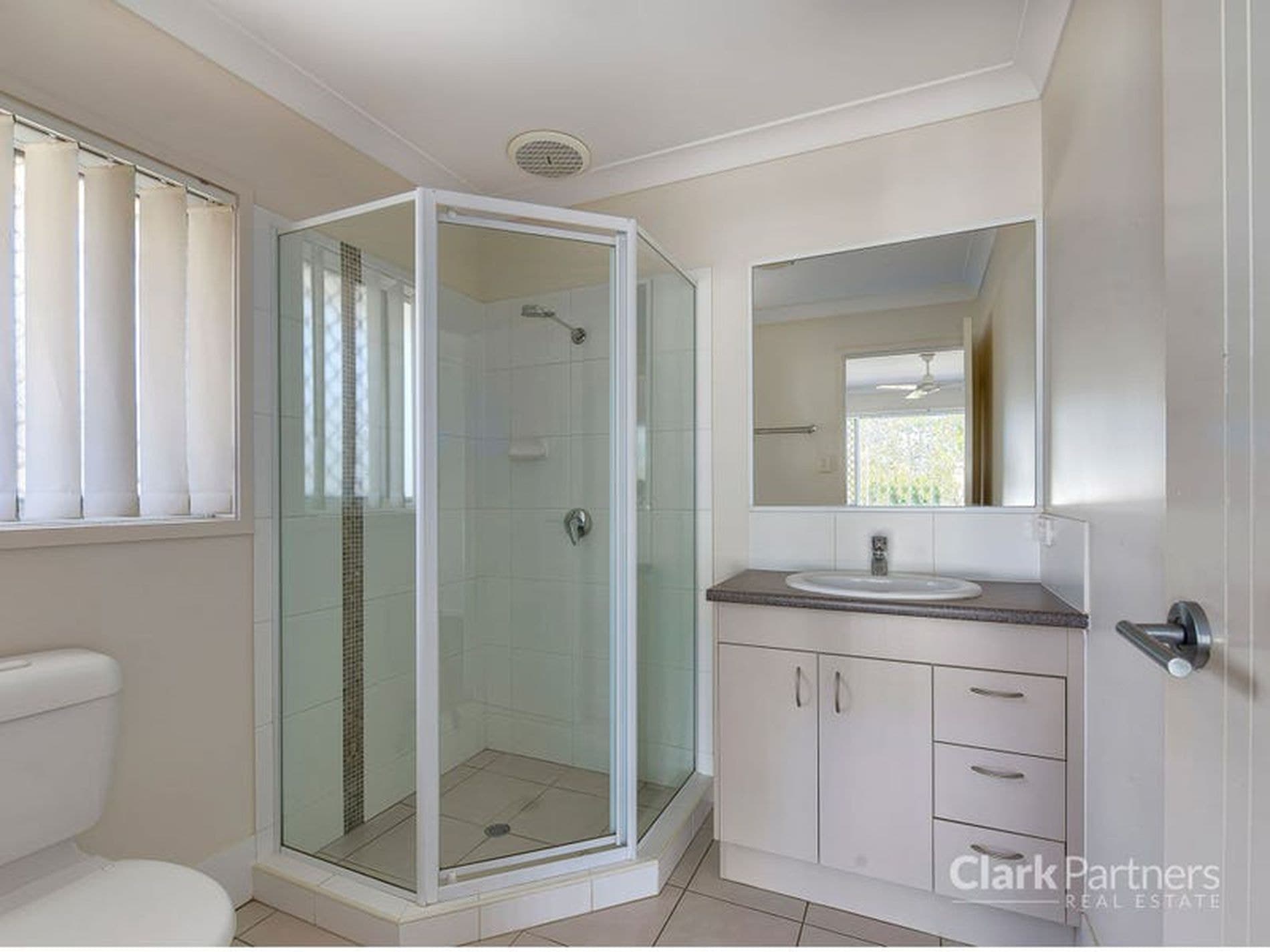 10 Adam Street, Beachmere, QLD, Beachmere - Thumbnail 8