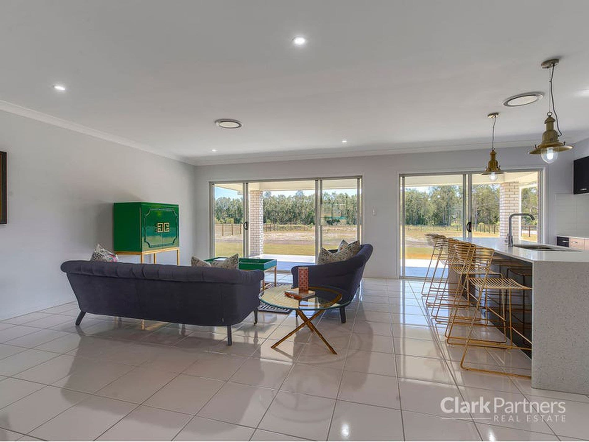 2 Peakview Drive, Caboolture, QLD, Caboolture - Thumbnail 3