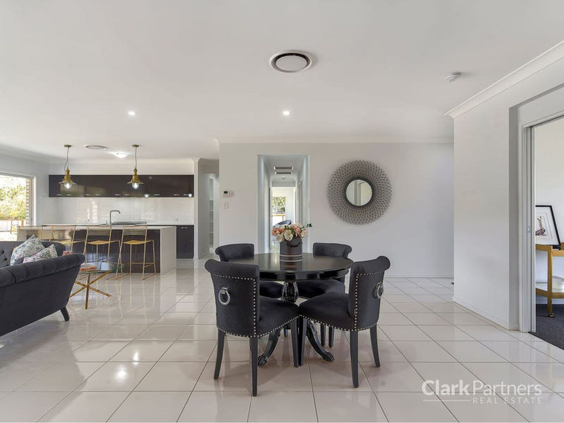 2 Peakview Drive, Caboolture, QLD, Caboolture - Thumbnail 4