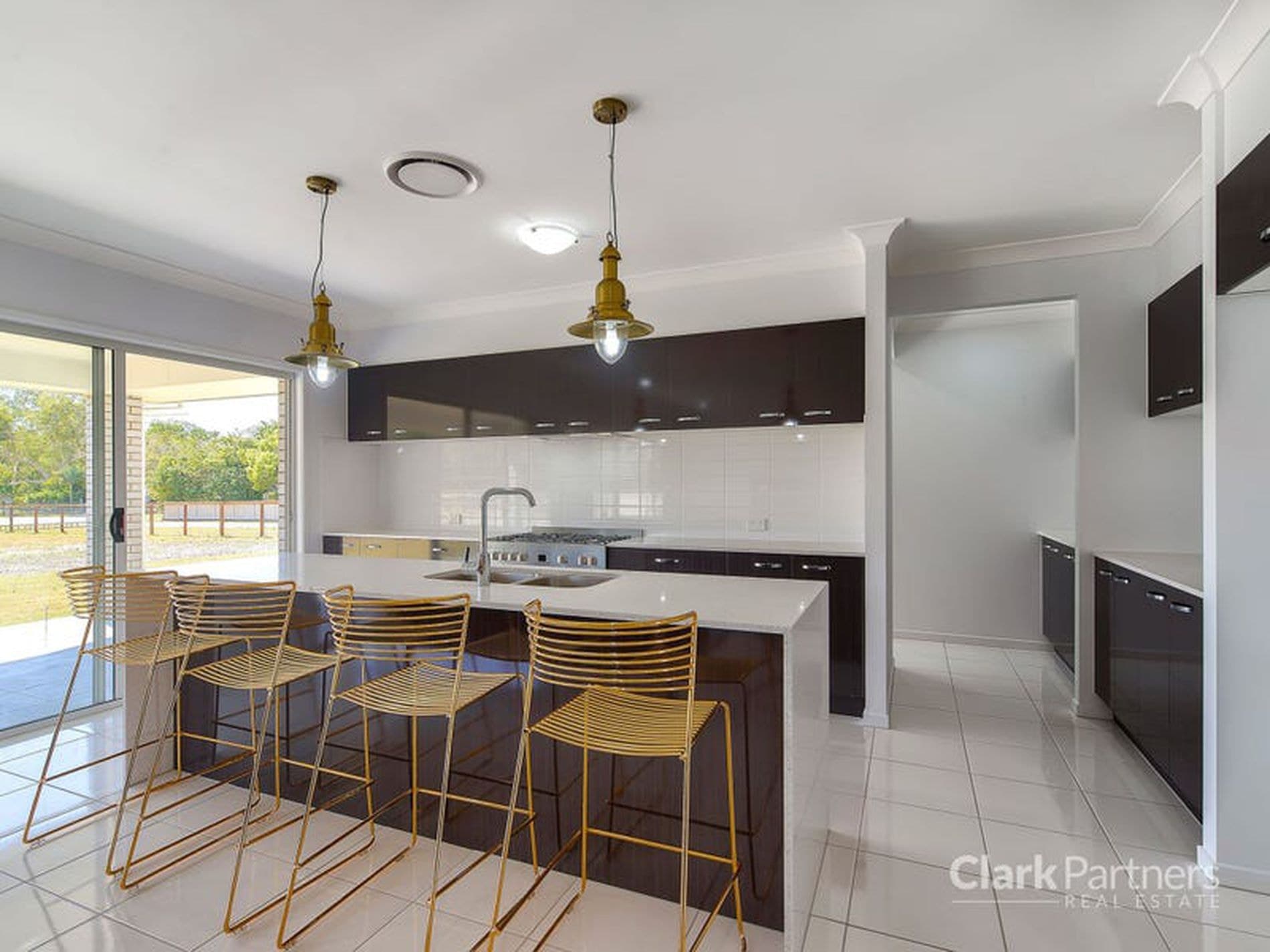 2 Peakview Drive, Caboolture, QLD, Caboolture - Thumbnail 5