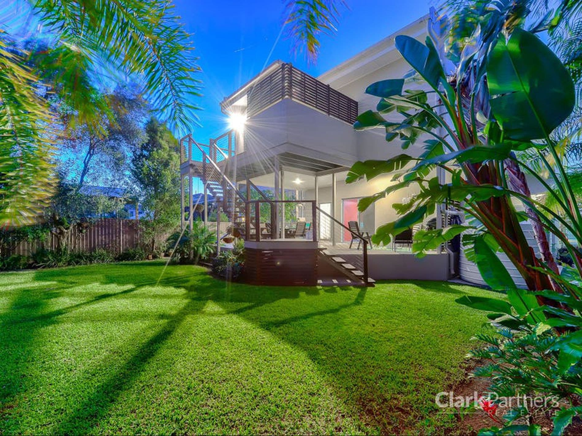 64 Oyster Point Esplanade, Scarborough, QLD, Scarborough - Thumbnail 2