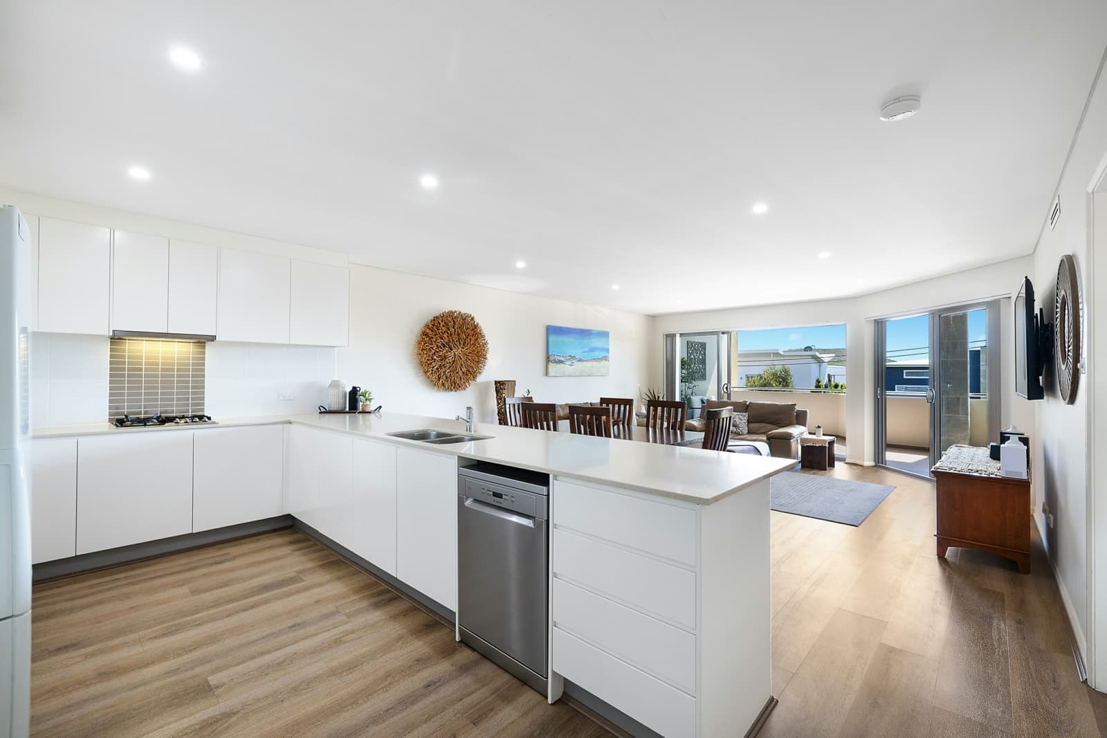 3/6 Market Street, Fingal Bay - Thumbnail 2