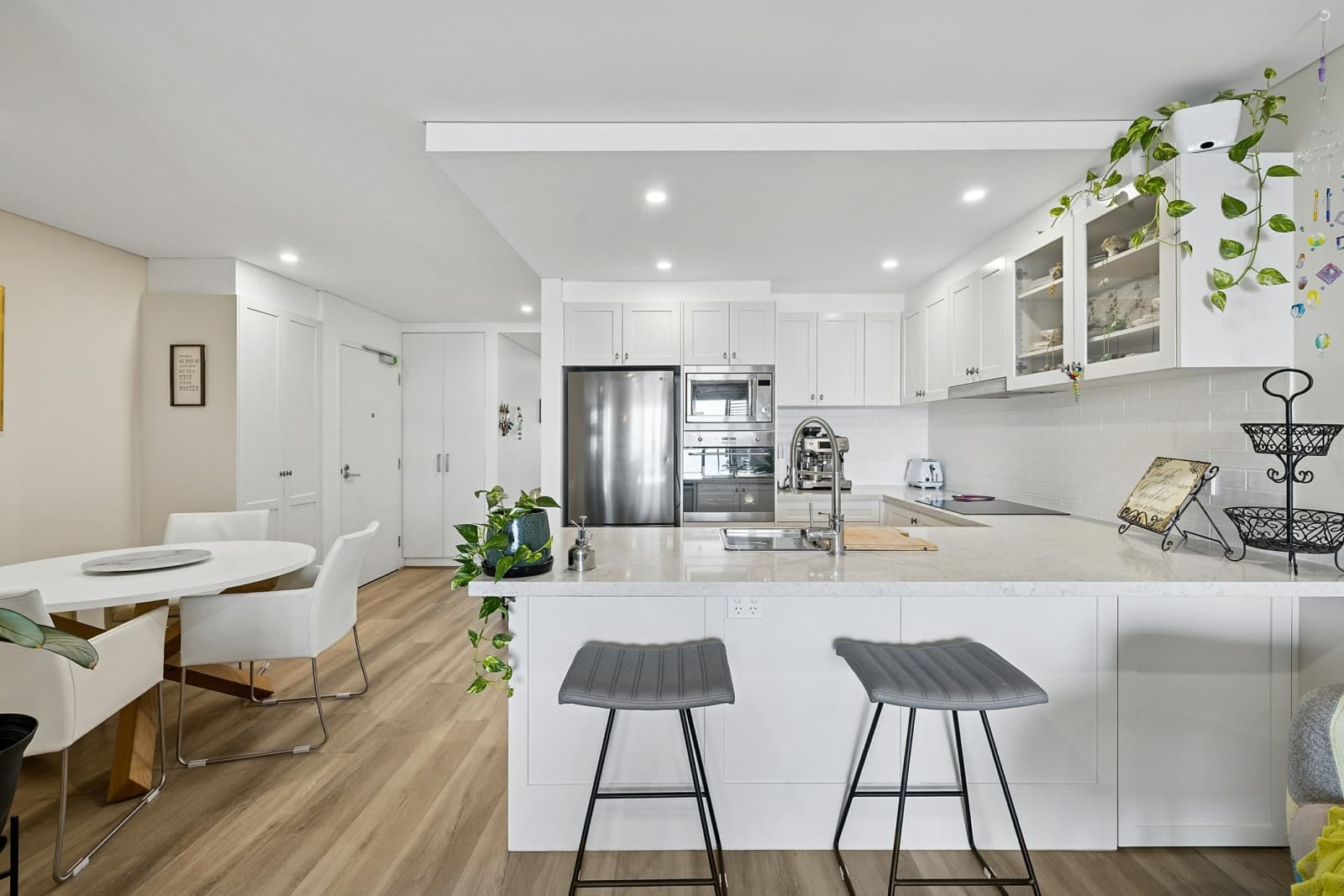 406/6 Bullecourt Street, Shoal Bay - Image 1