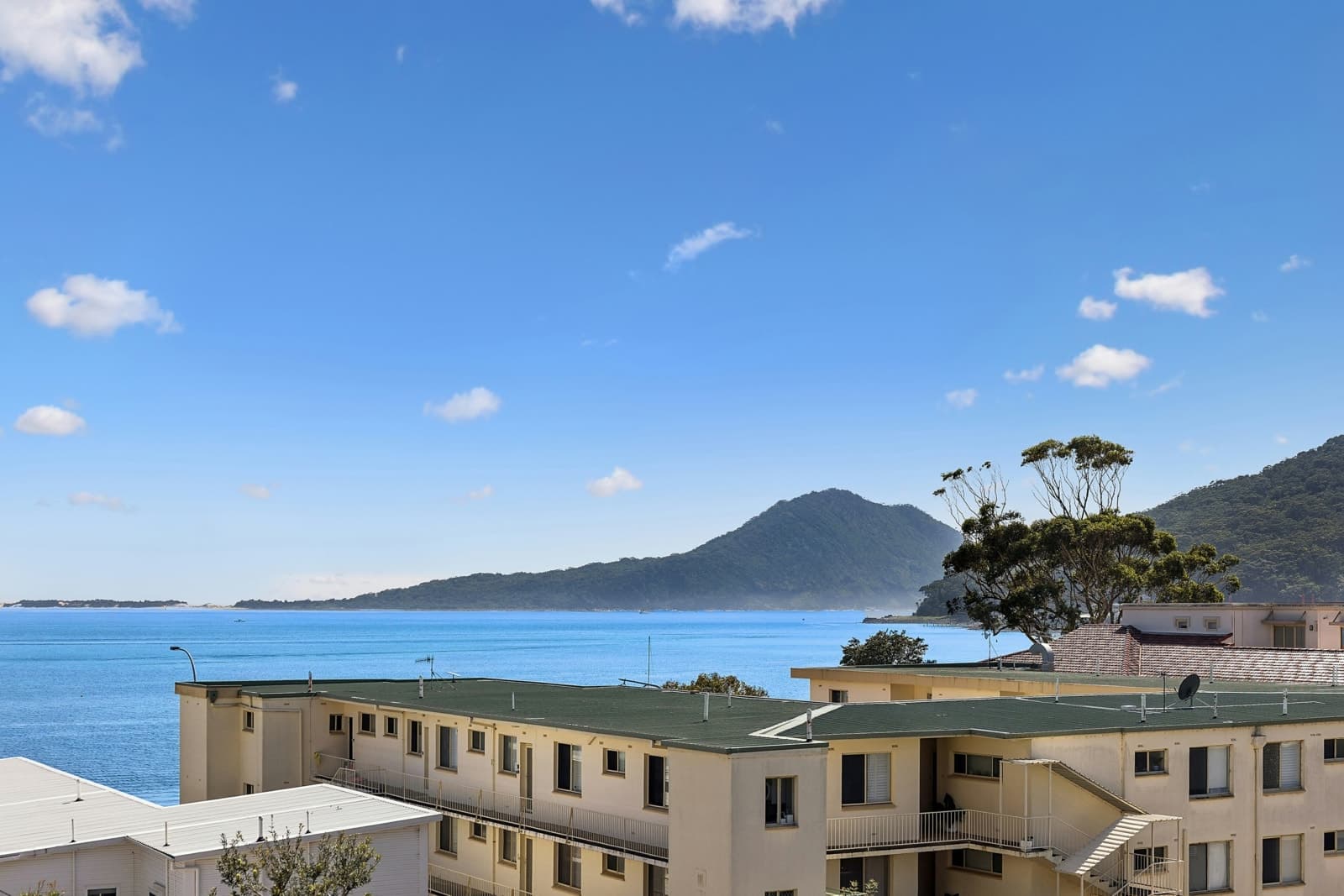 406/6 Bullecourt Street, Shoal Bay - Thumbnail 3