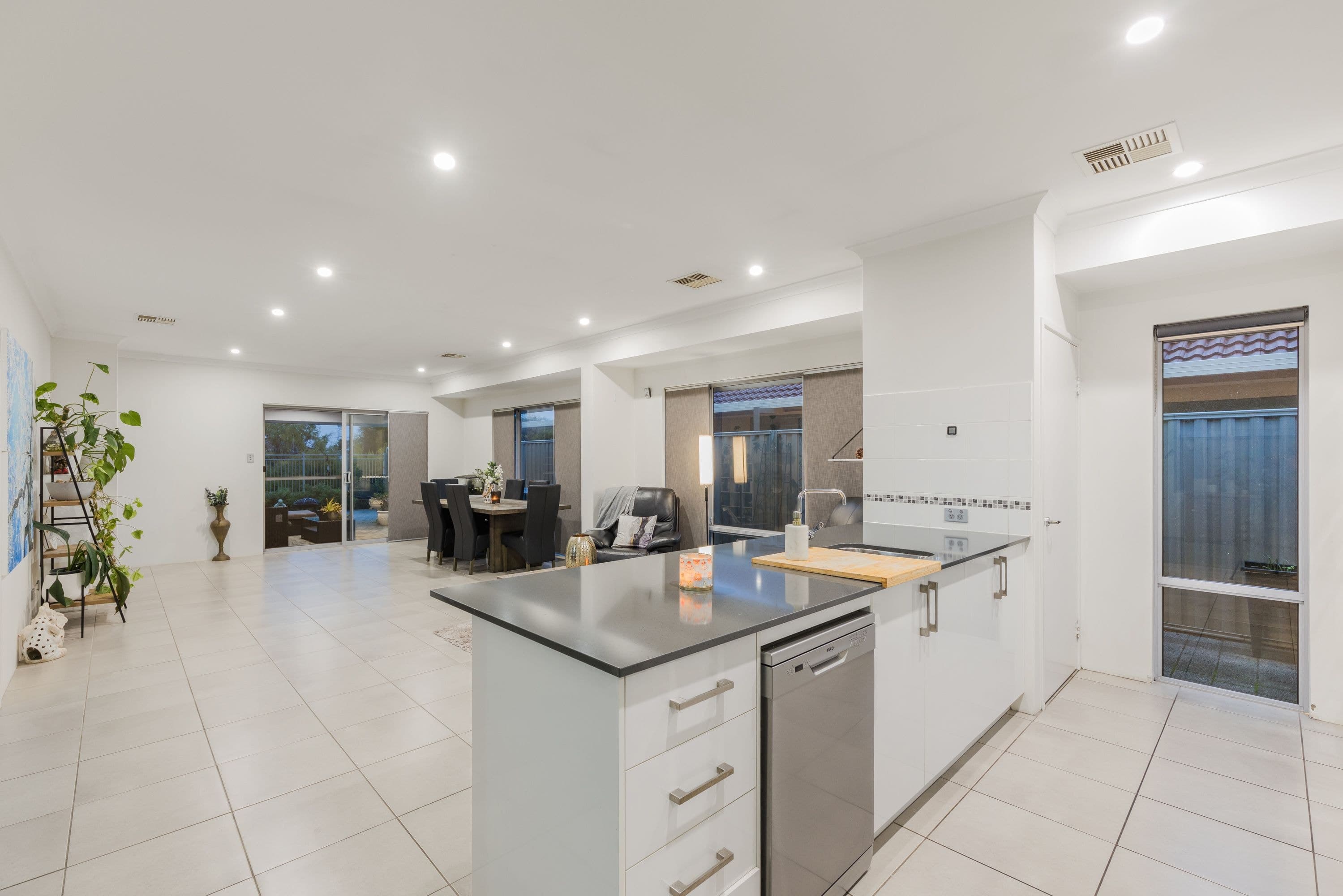 5 Rothery Loop, Piara Waters WA 6112, Piara Waters - Thumbnail 4