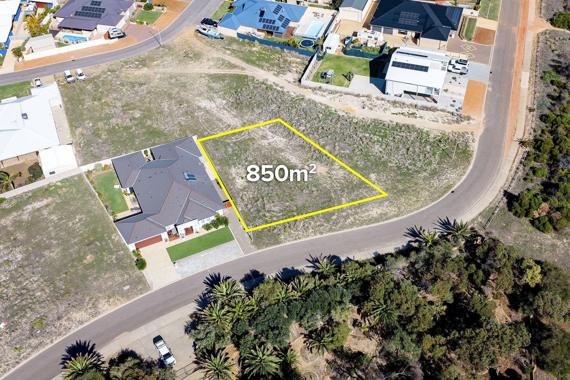 11 SURFSIDE Terrace, Glenfield WA 6532, Glenfield - Thumbnail 2