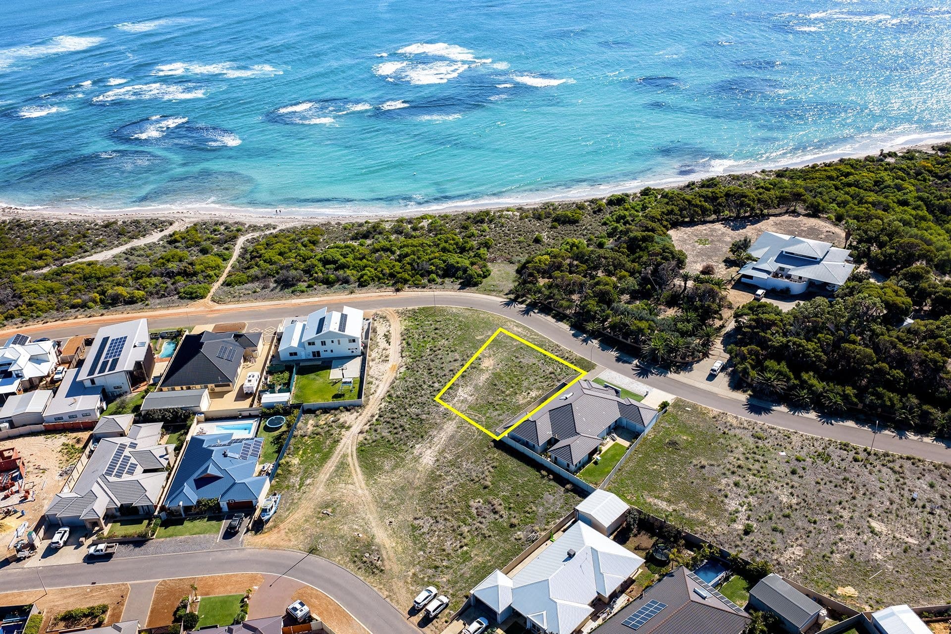 11 SURFSIDE Terrace, Glenfield WA 6532, Glenfield - Thumbnail 3