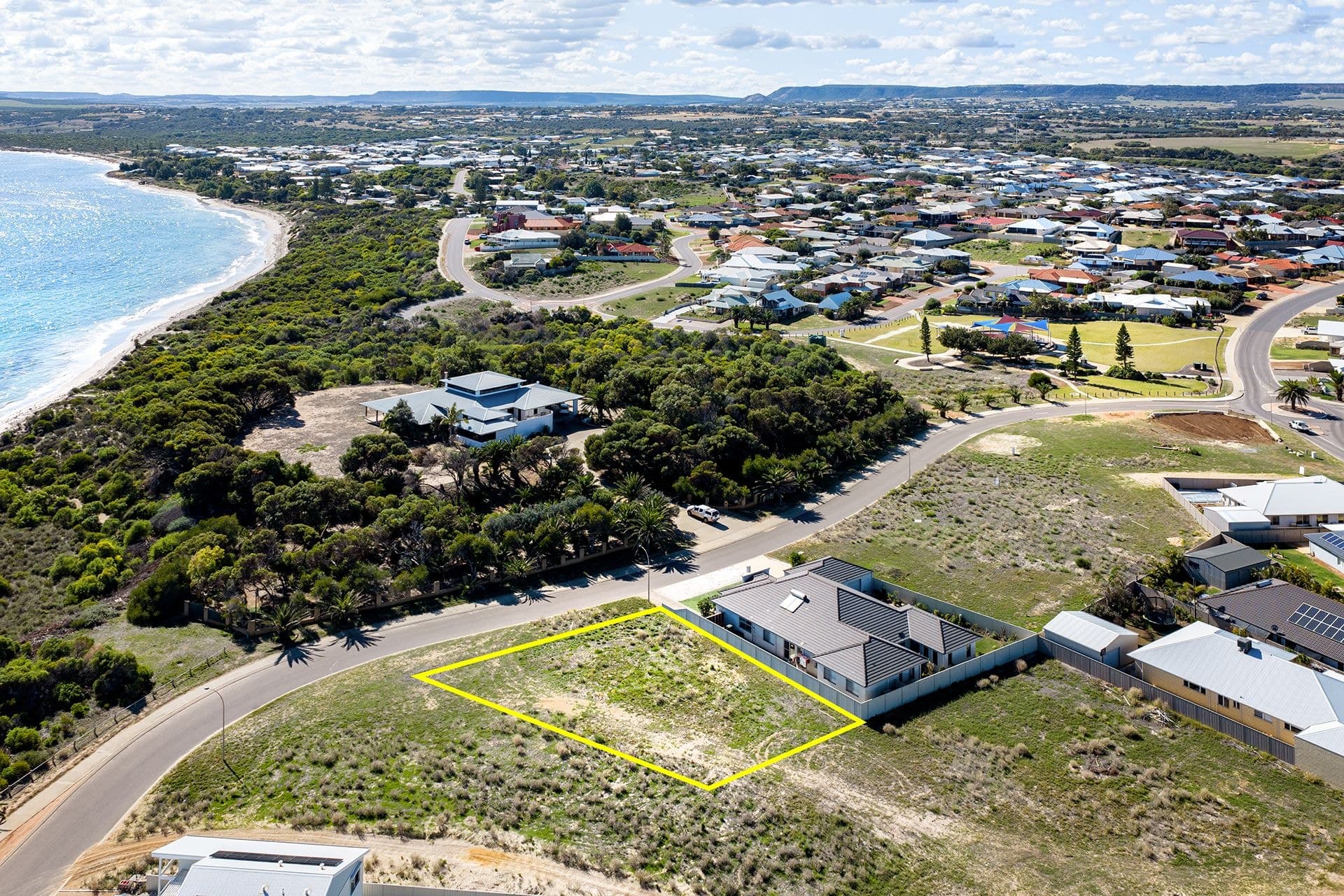 11 SURFSIDE Terrace, Glenfield WA 6532, Glenfield - Thumbnail 5