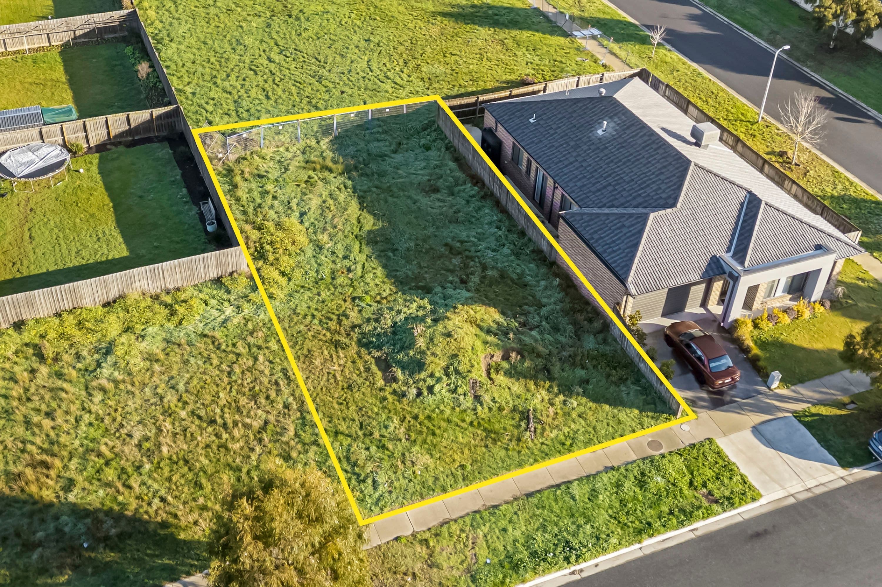 42 Berrigan Drive, Bonshaw VIC 3352, Bonshaw - Thumbnail 3