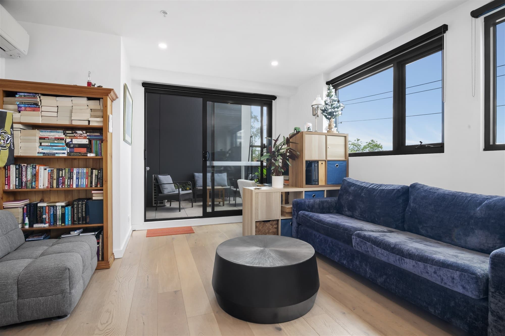206/109 Cape Street HEIDELBERG, VIC, Heidelberg - Thumbnail 2