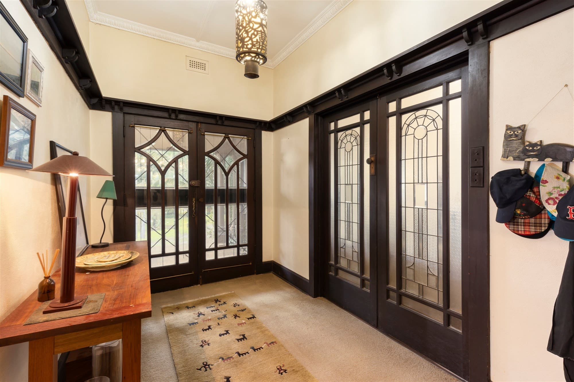 8 BURLEY GRIFFIN PLACE EAGLEMONT, VIC, Eaglemont - Thumbnail 2