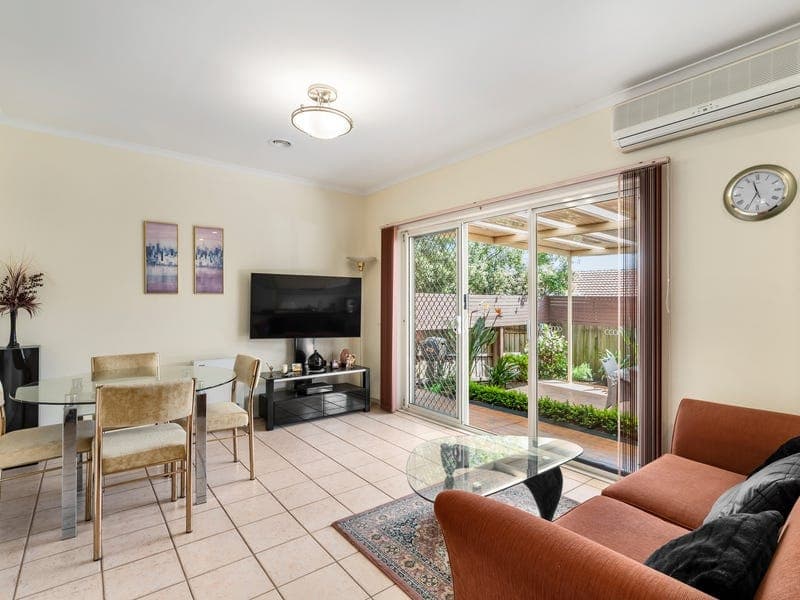 33 St. Claire Walk DONCASTER EAST, VIC, Doncaster East - Thumbnail 5