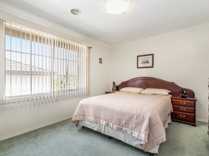 33 St. Claire Walk DONCASTER EAST, VIC, Doncaster East - Thumbnail 7