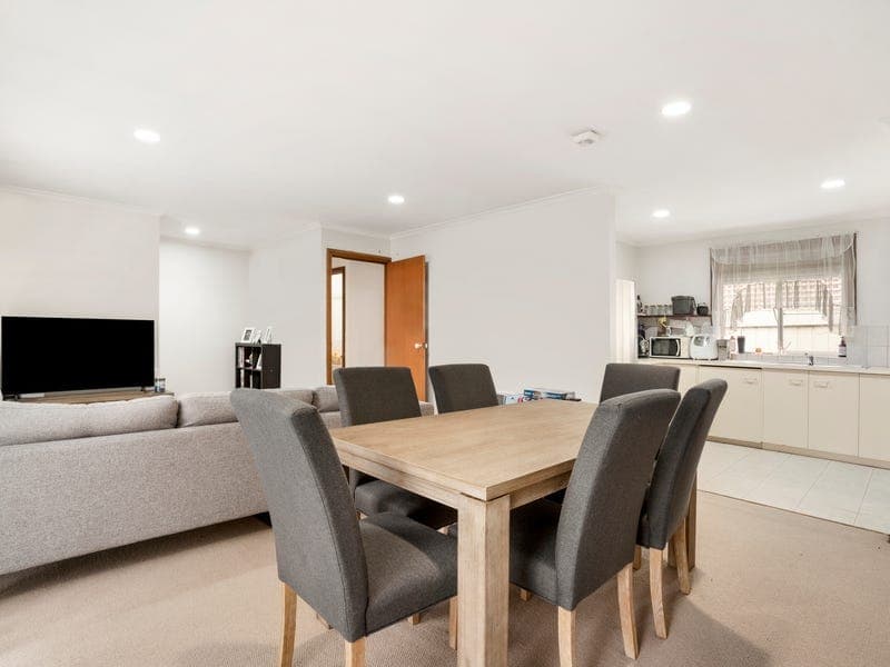 24 Menzie Grove EAGLEMONT, VIC, Eaglemont - Thumbnail 3