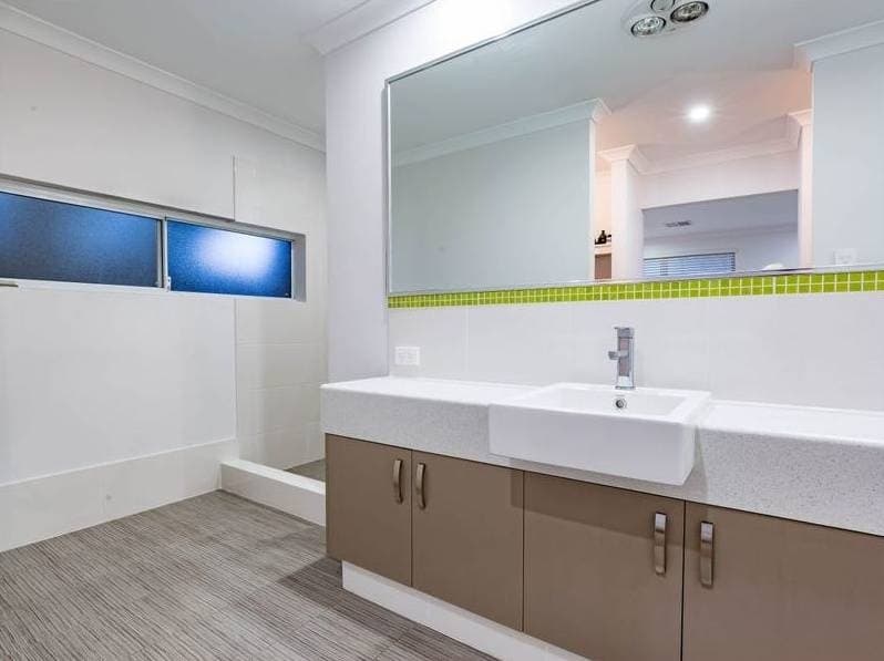 18 Viminea Street, Carramar - Thumbnail 6