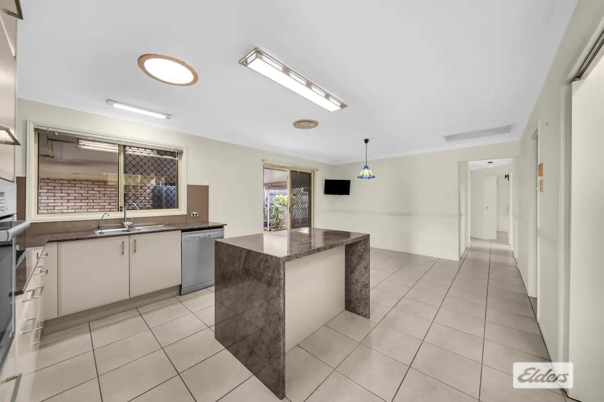 21 Ku-Ring-Gai Close, Loganholme, QLD, 4129, Loganholme - Thumbnail 3