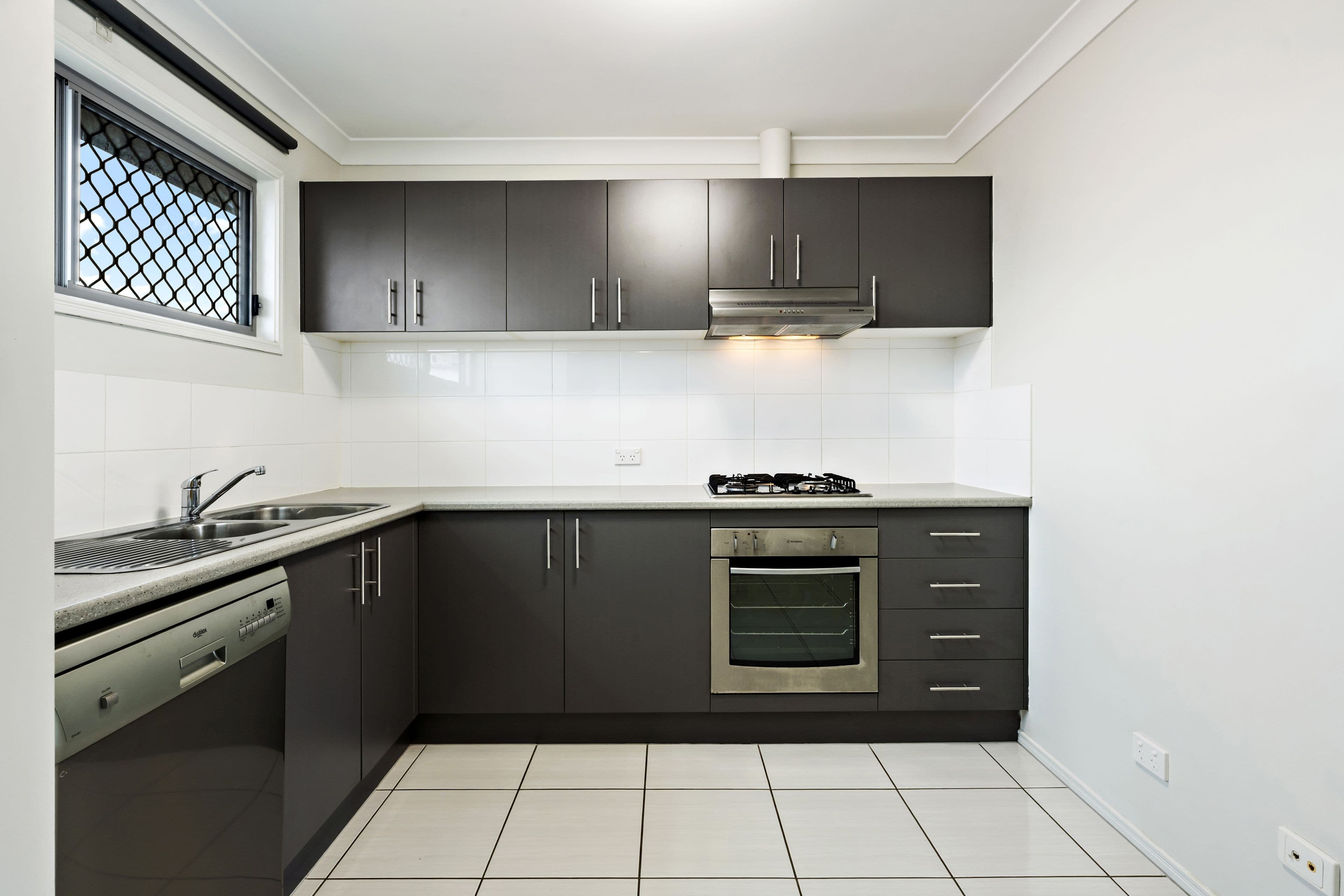 4/8 Endeavour Close, Fitzgibbon QLD 4018, Fitzgibbon - Thumbnail 3