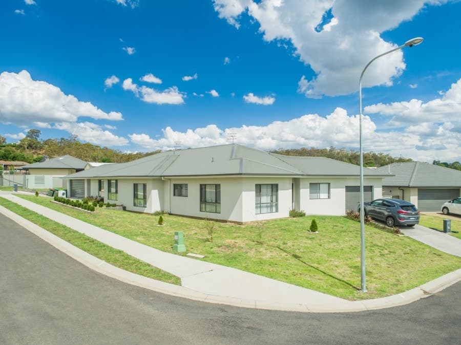 2 Beatrice Close, Armidale - Image 1