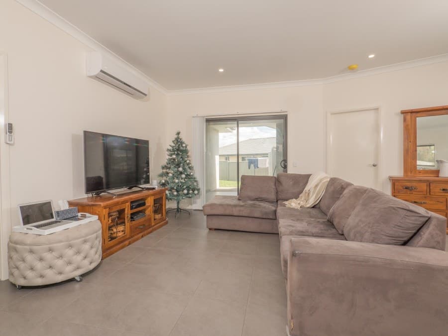 2 Beatrice Close, Armidale - Thumbnail 2