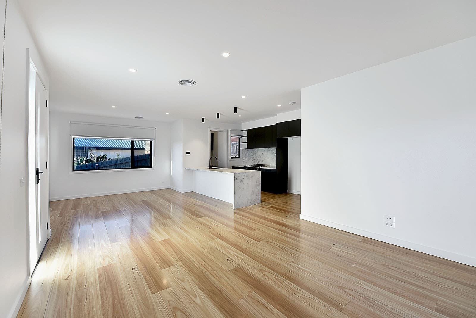 1/143 Mascoma St, Strathmore, VIC 3041, Strathmore - Thumbnail 2