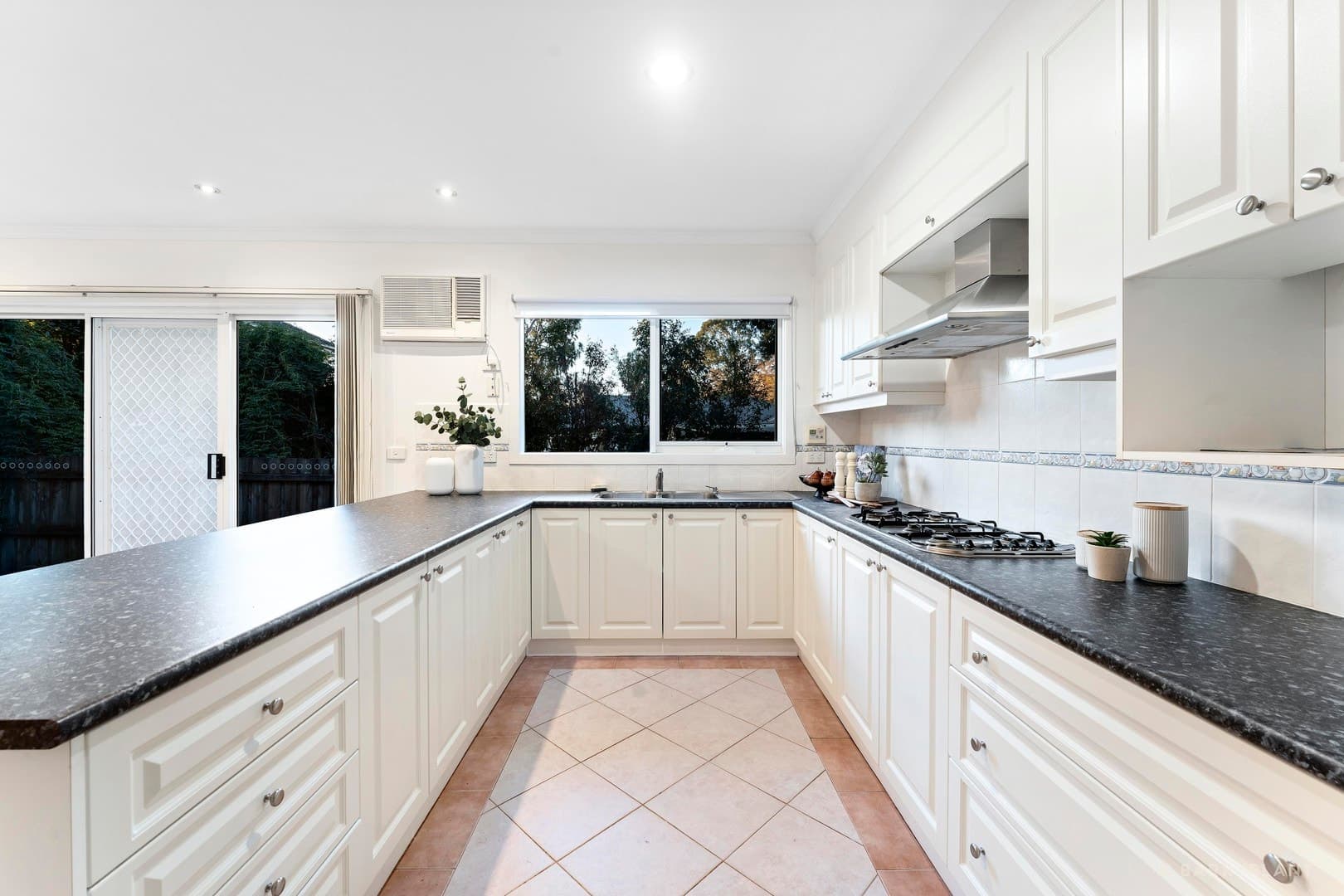 2/19 Janet Street, Templestowe Lower, VIC 3107, Templestowe Lower - Thumbnail 4