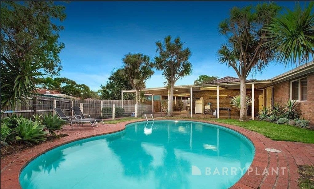 4 Carlita Close, Mill Park, VIC 3082, Mill Park - Thumbnail 2