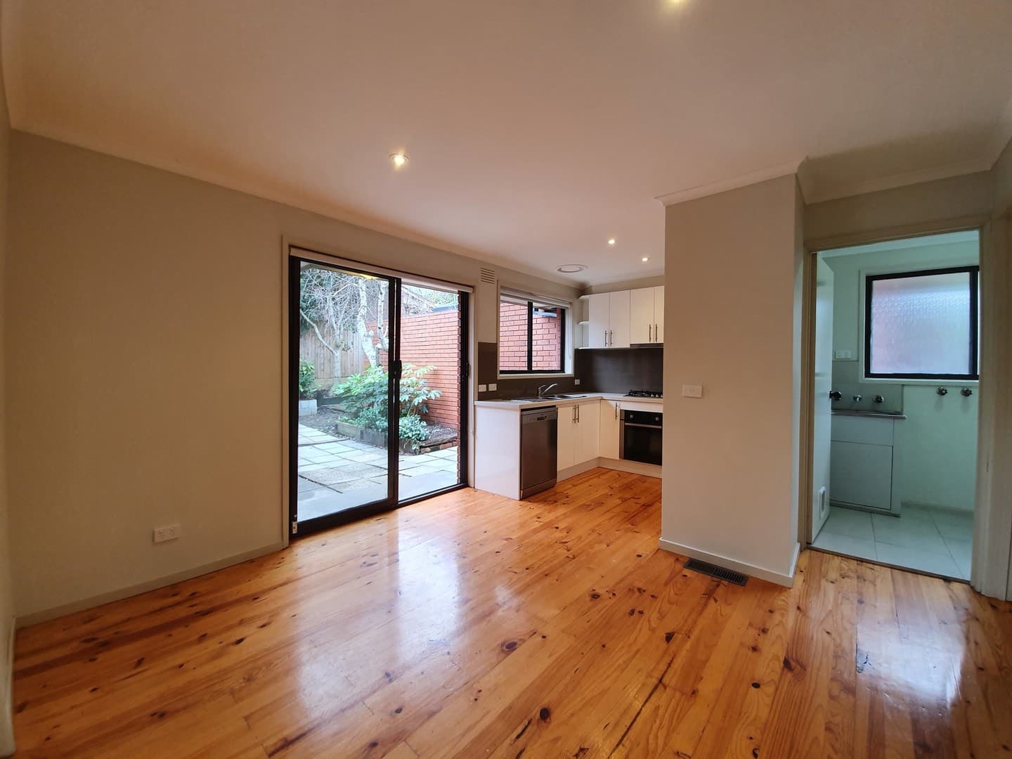 8/10-12 Kangerong Road, Box Hill, VIC 3128, Box Hill - Thumbnail 2