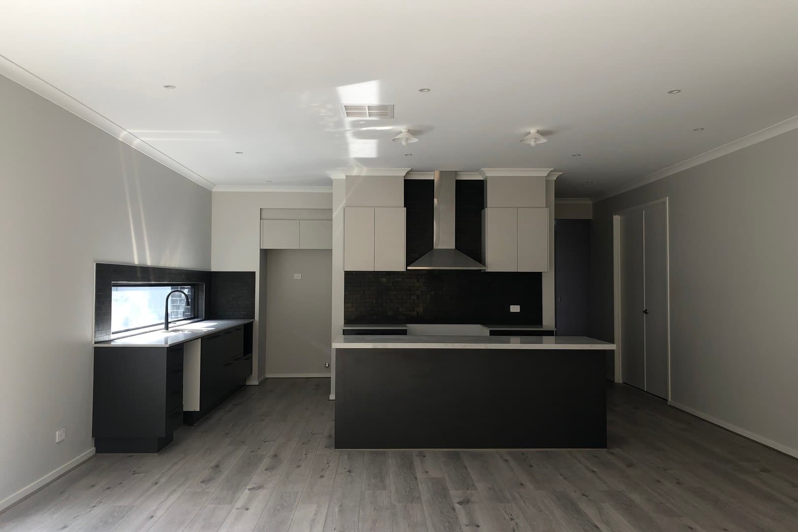 32 Appenzeller Drive, Clyde North, VIC 3978, Clyde North - Thumbnail 3