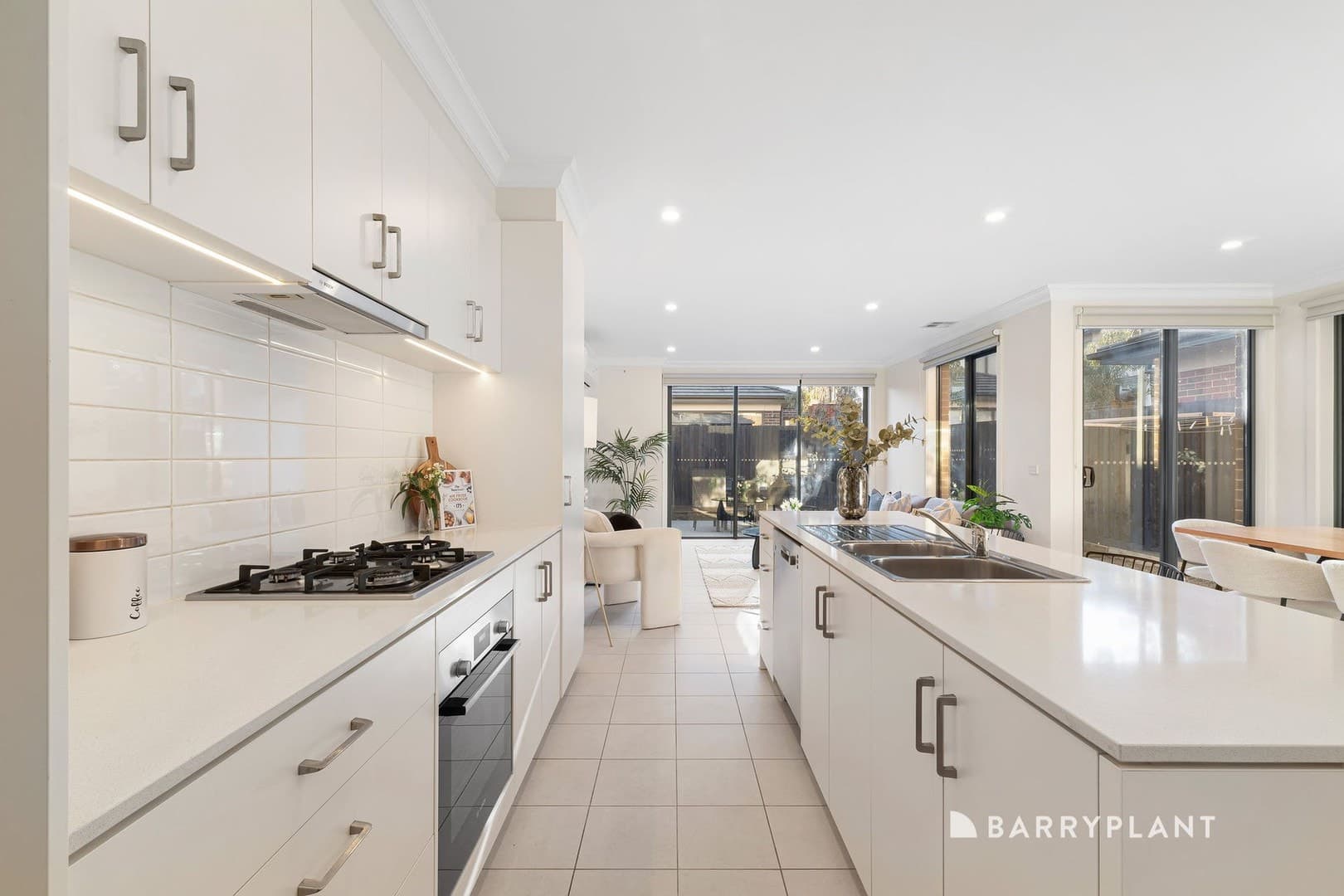 11 Goshawk Street, Narre Warren, VIC 3805, Narre Warren - Thumbnail 3