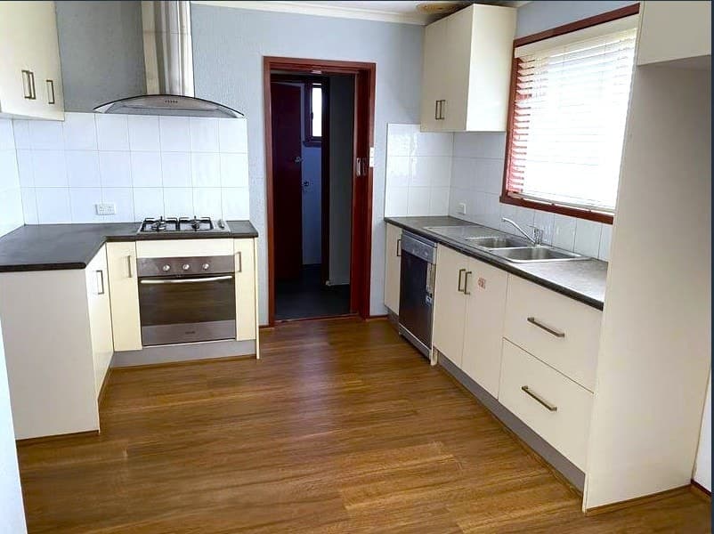 31 Barrot Avenue, Hoppers Crossing, VIC 3029, Hoppers Crossing - Thumbnail 2