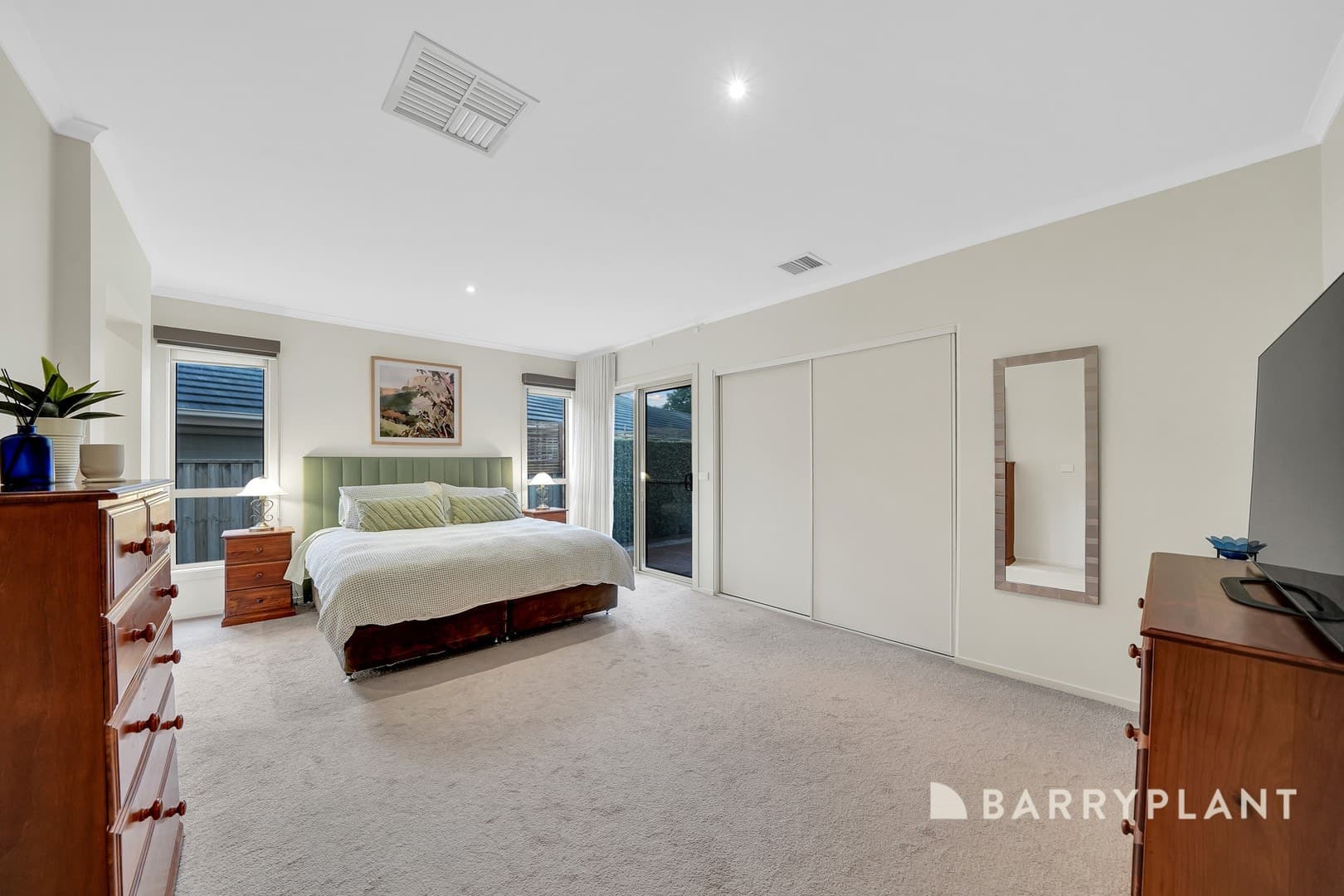 6 Greenview Way, Sanctuary Lakes, VIC 3030, Sanctuary Lakes - Thumbnail 5