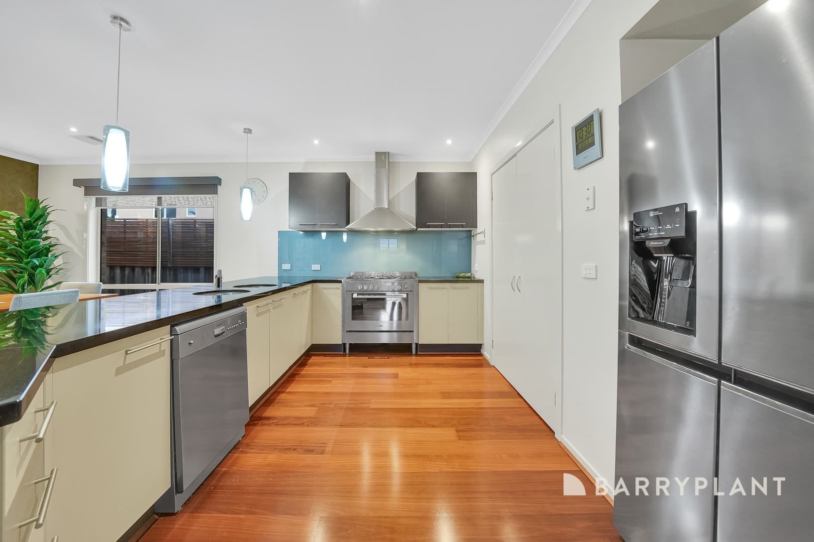 6 Greenview Way, Sanctuary Lakes, VIC 3030, Sanctuary Lakes - Thumbnail 8