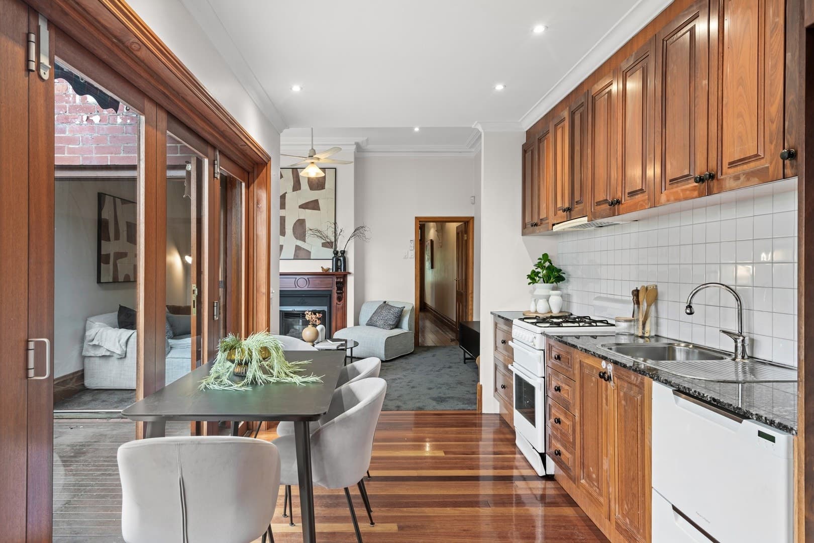 9 Newton Parade, Moonee Ponds, VIC 3039, Moonee Ponds - Thumbnail 5