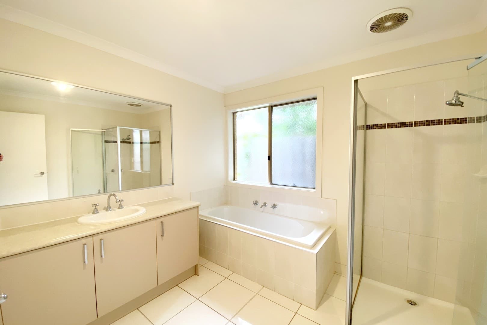 13 Peridot Avenue, Officer, VIC 3809, Officer - Thumbnail 6