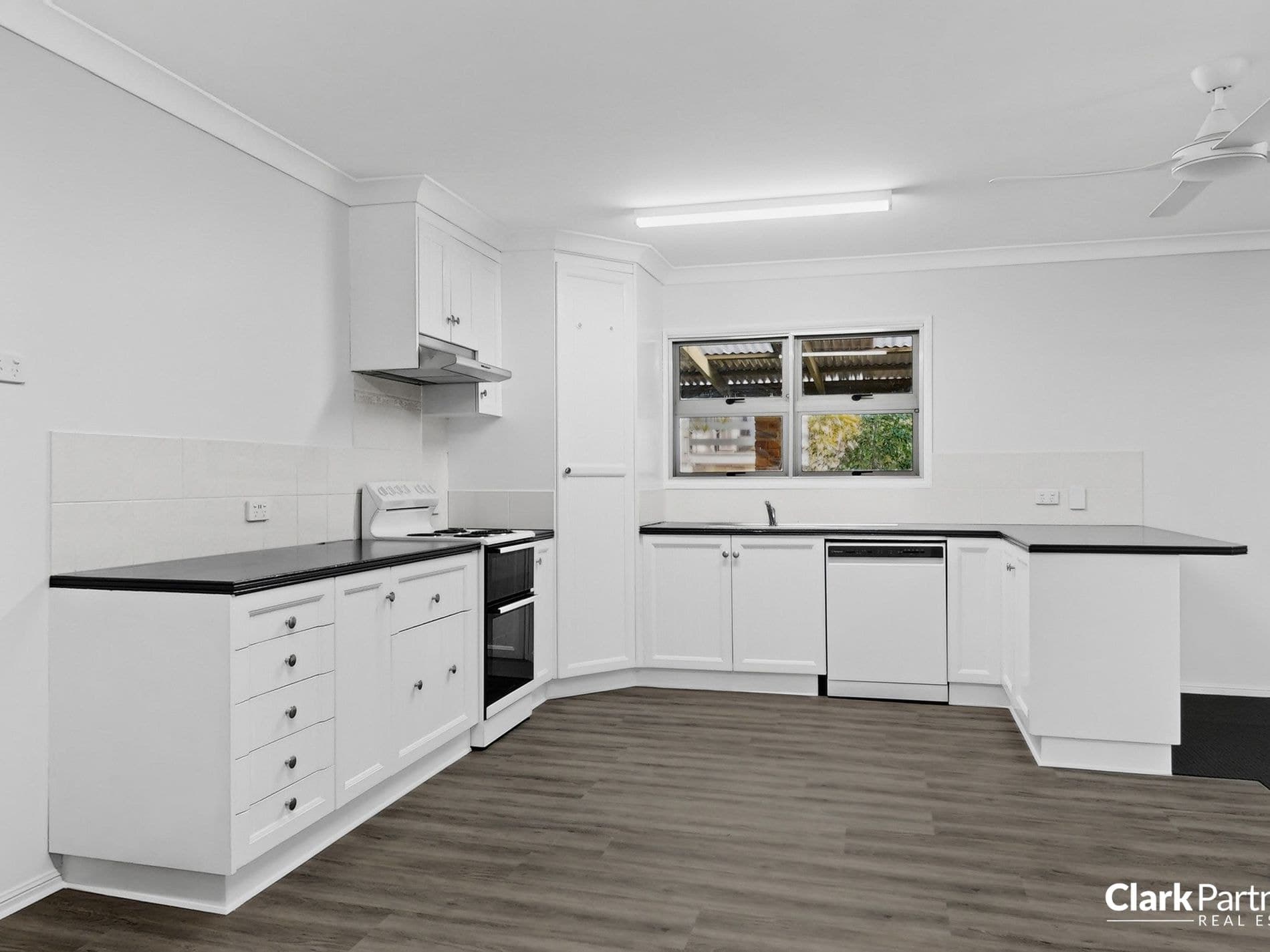 153 Samsonvale Road, Strathpine, QLD, Strathpine - Thumbnail 3