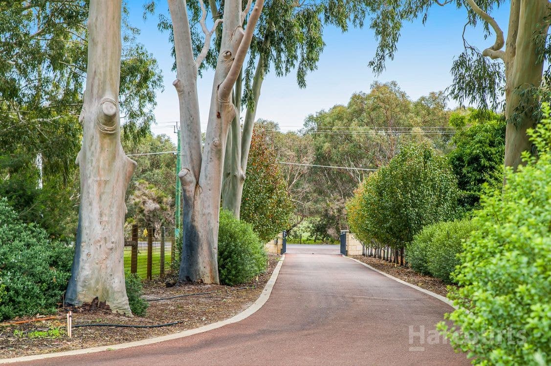 85 Adams Road, MARIGINIUP, WA 6078, Mariginiup - Thumbnail 2