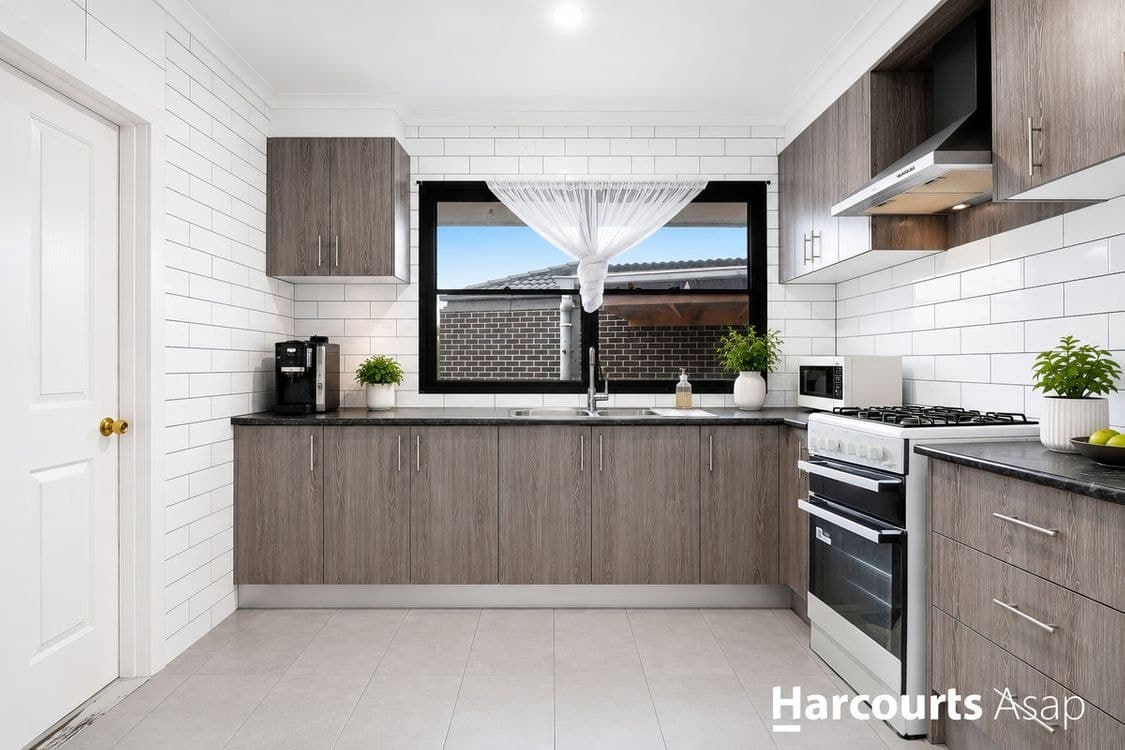 4 Photinia Street, Doveton, VIC 3177, Doveton - Thumbnail 3