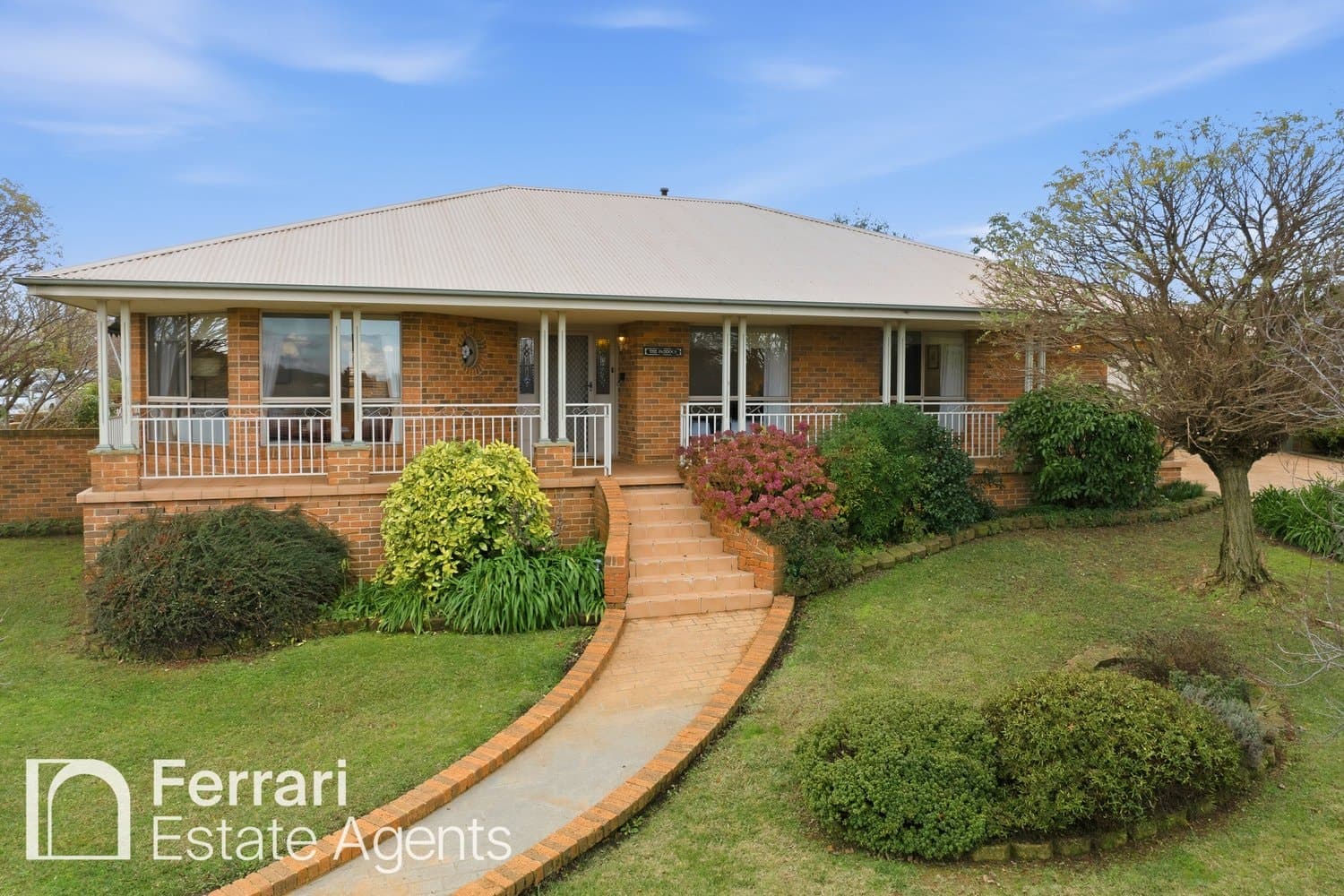 2 Magnolia Way Orange 2800, Orange - Image 1