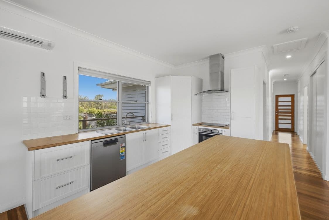 4 Kinkuna Drive, WOODGATE, QLD 4660, Woodgate - Thumbnail 8