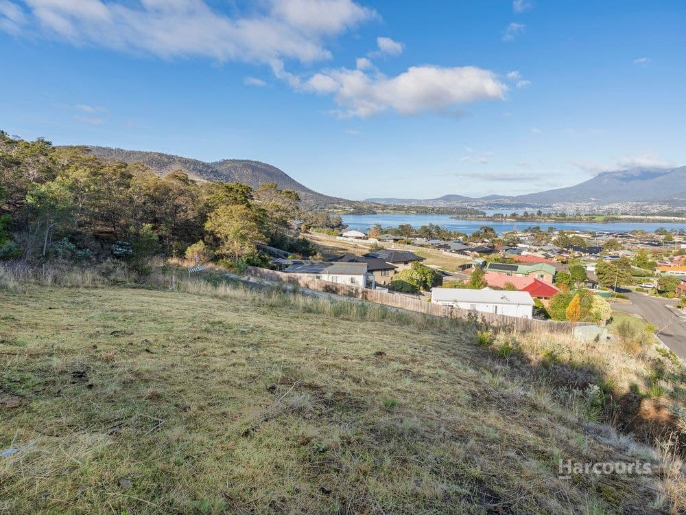 31 Shelmore Drive, OLD BEACH, TAS 7017, Old Beach - Thumbnail 2