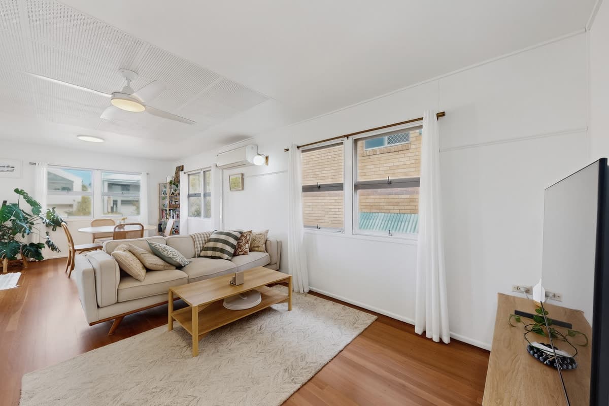 31 Chestnut Street, Wynnum - Thumbnail 2