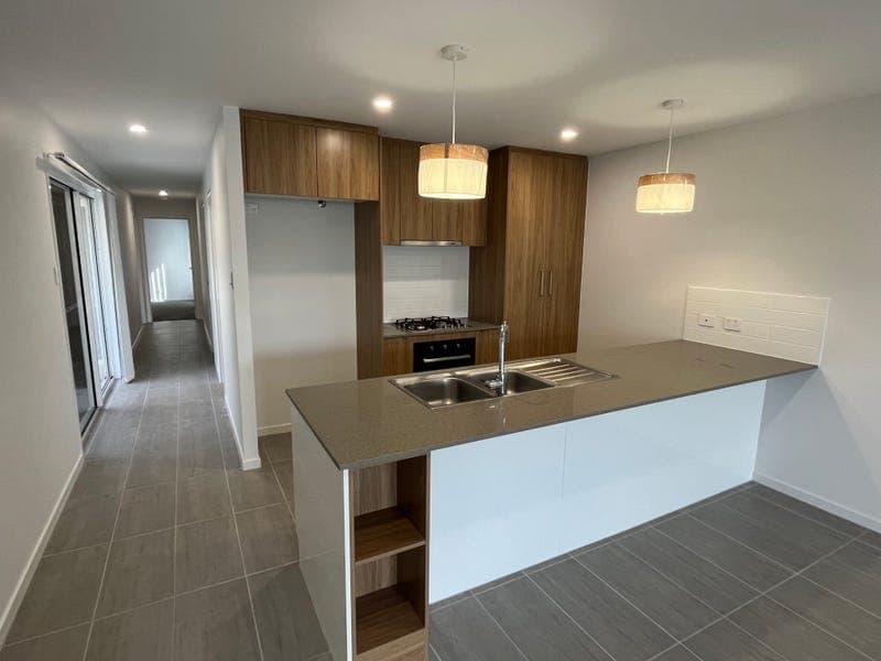 7 Condamine Street, South Ripley - Thumbnail 3
