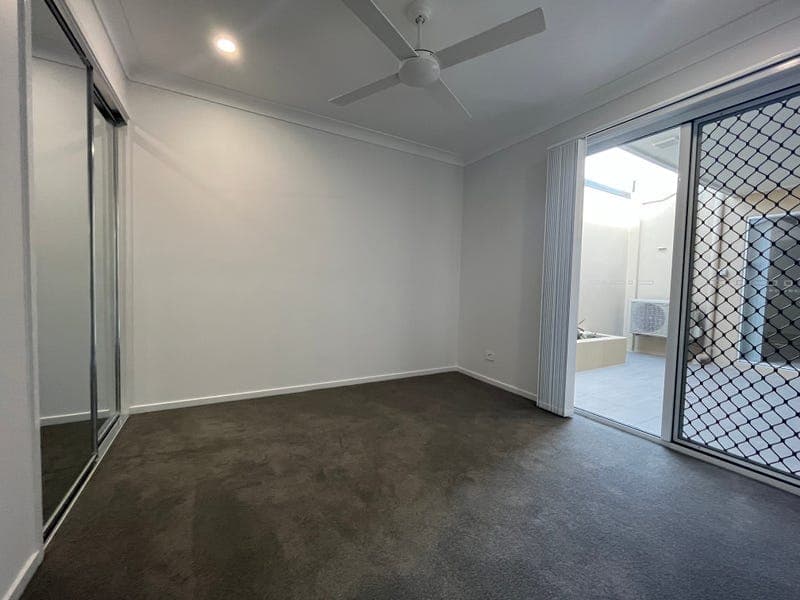 7 Condamine Street, South Ripley - Thumbnail 4
