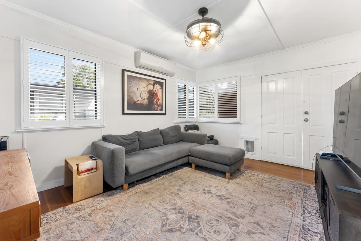 91 Trouts Road, Stafford - Thumbnail 5